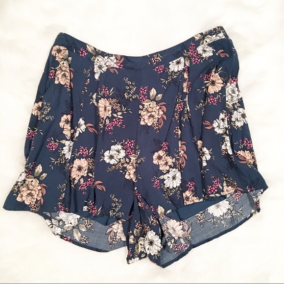 torrid Pants - Torrid navy blue floral stretch waist shorts 1 1X